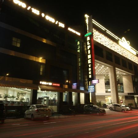 Hotel Alpine Tree Nova Deli Exterior foto