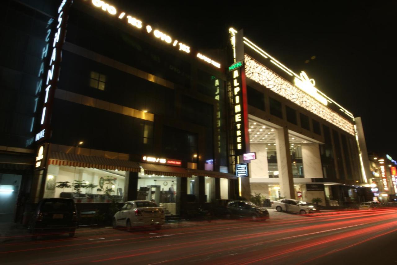 Hotel Alpine Tree Nova Deli Exterior foto